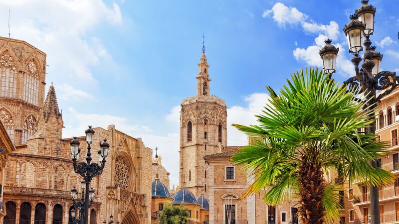 Büyük İspanya Turu Pegasus Hava Yolları İle 7 Gece 8 Gün Yaz Dönemi BCN-MAD TT001