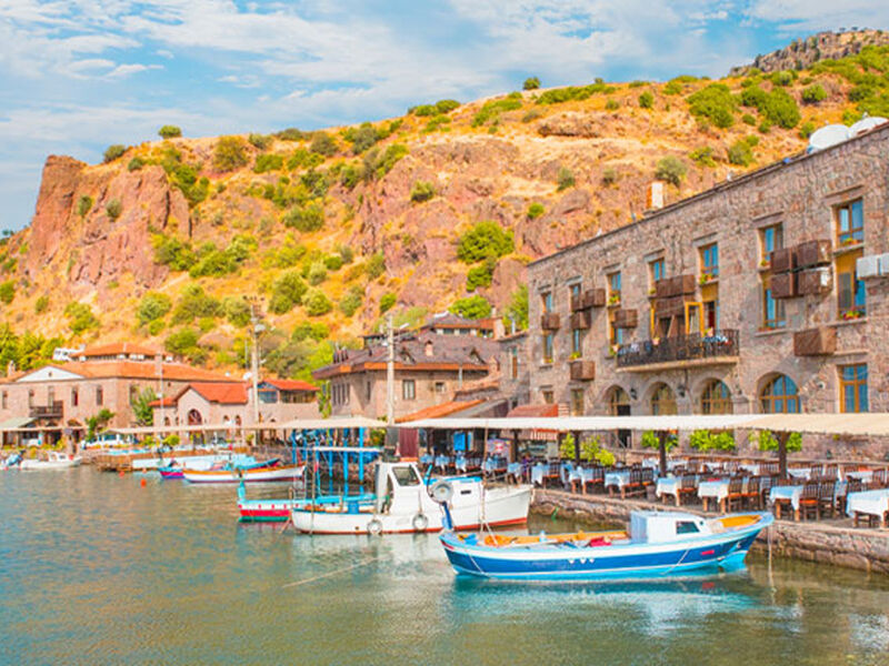 Bozcaada Assos Adatepe Ayvalık Turu / 1 Gece Otel Konaklaması