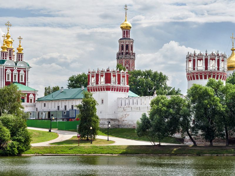 BİR RUSYA MASALI TURU Moskova Şehir Turu & St. Petersburg Şehir Turu