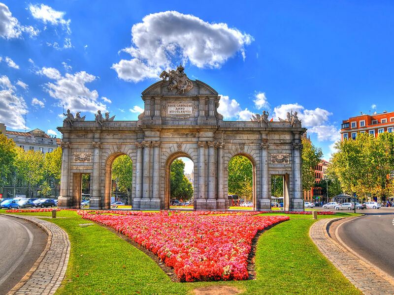 Görkemli İspanya ve Endülüs Şehirleri 7 Gece - THY ile 16 Mayıs (19 Mayıs Özel) (MAD-BCN) AT1135
