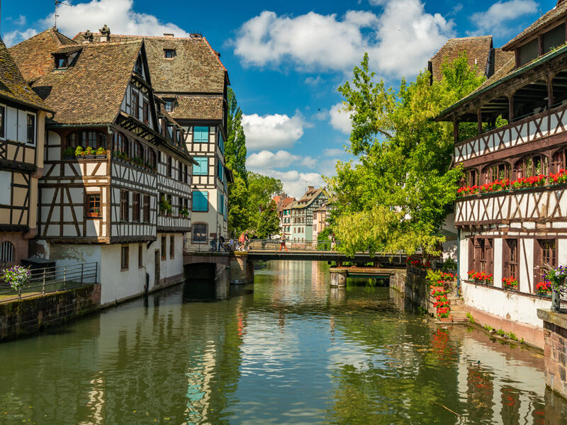 İzmir`den Direkt Hareket Görkemli Rüya Üçgeni Almanya - Fransa - İsviçre 3 Gece - SunExpress ile (2026 Yaz Dönemi) AT1290