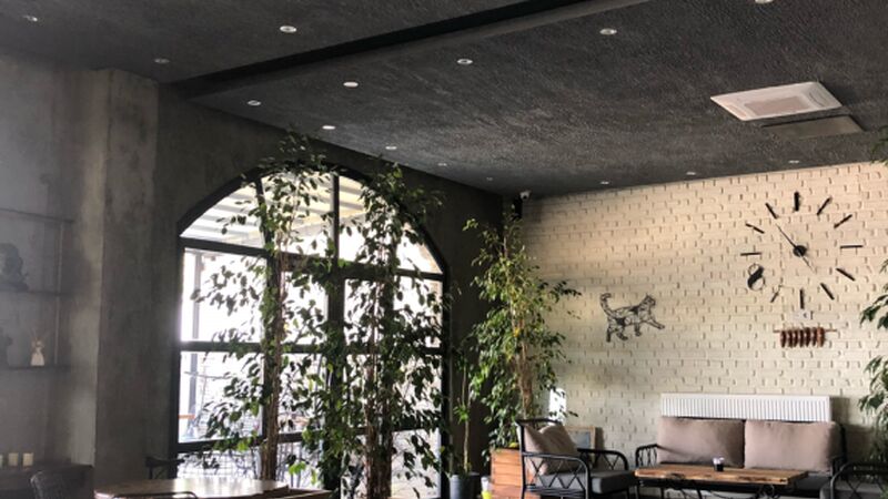 8 Rooms Hotel