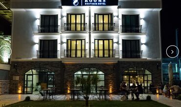 8 Rooms Hotel
