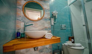 Lutro Otel Bozcaada
