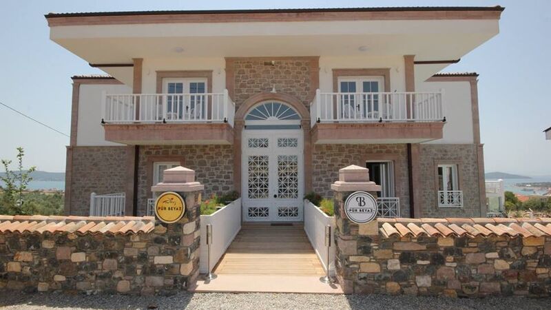 Cunda Pur Beyaz Otel