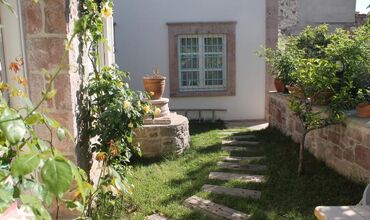 Lunaria Guest House