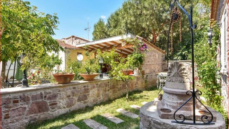 Lunaria Guest House