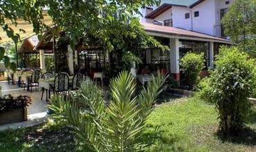Ceneviz Hotel