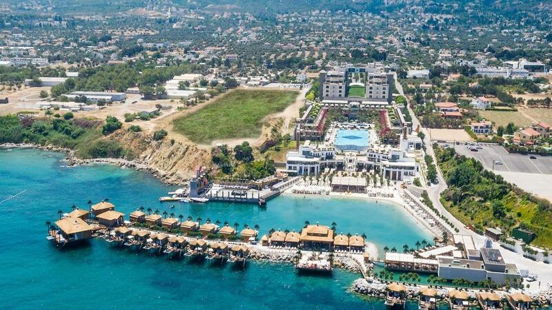 Cratos Premium Hotel & Port & SPA