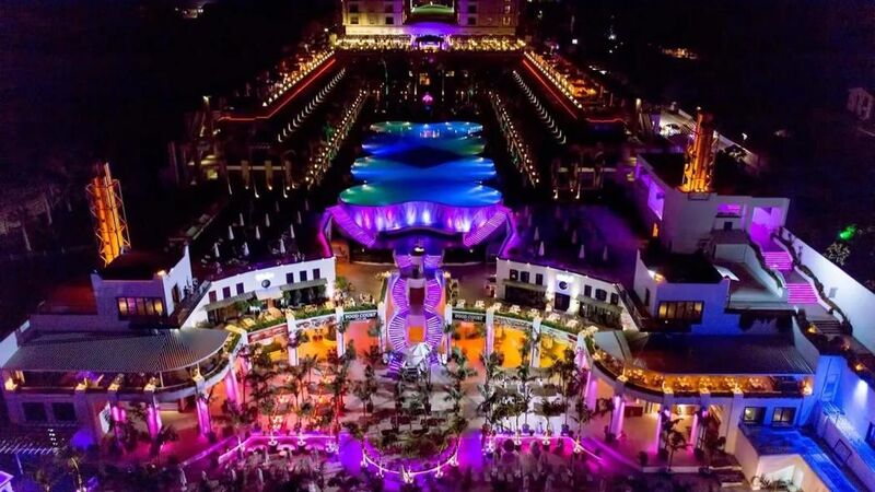 Cratos Premium Hotel & Port & SPA