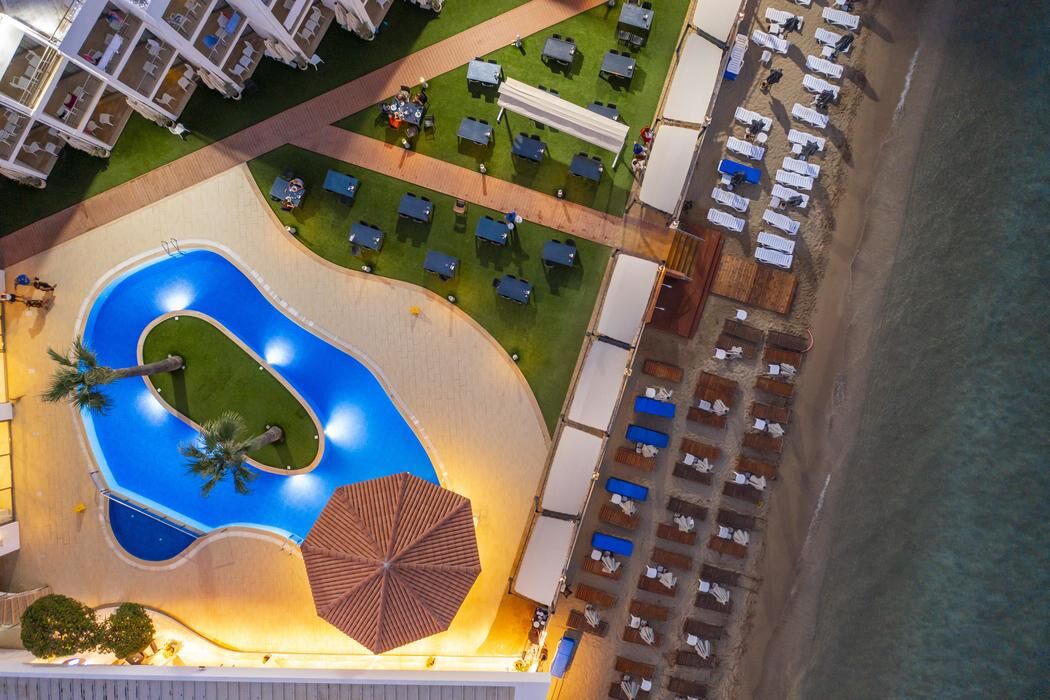 Mimoza Beach Hotel
