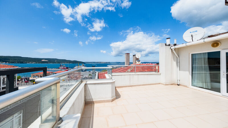 Parion House Hotel