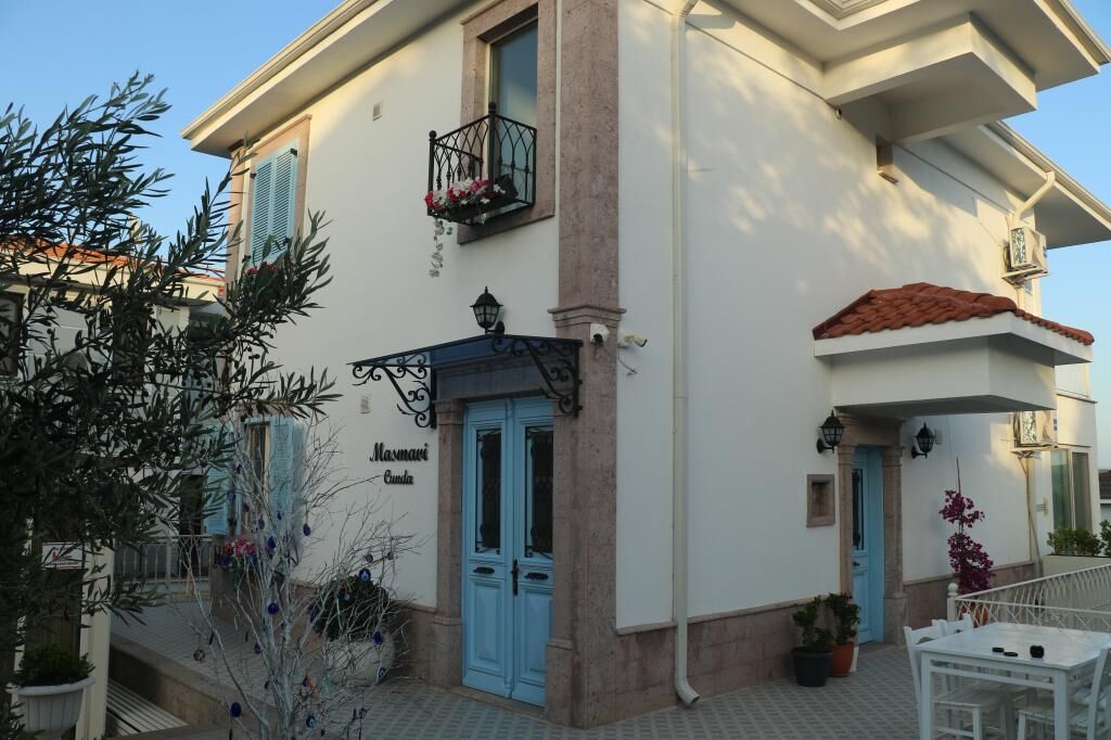 Masmavi Otel Cunda