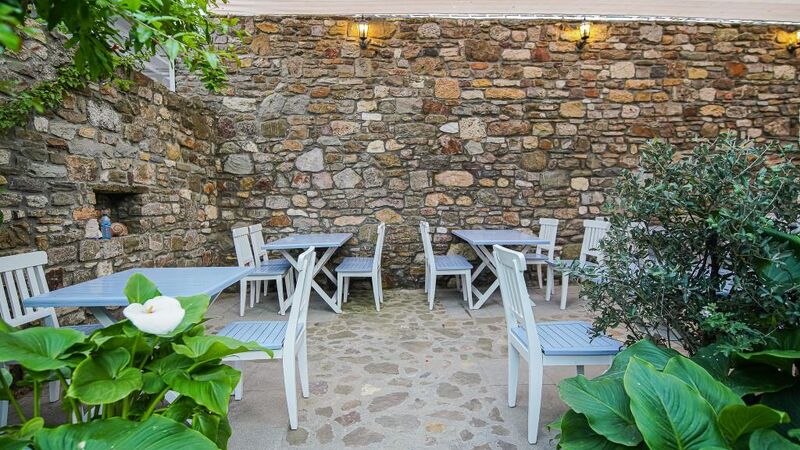 Bozcaada Fahri Hotel