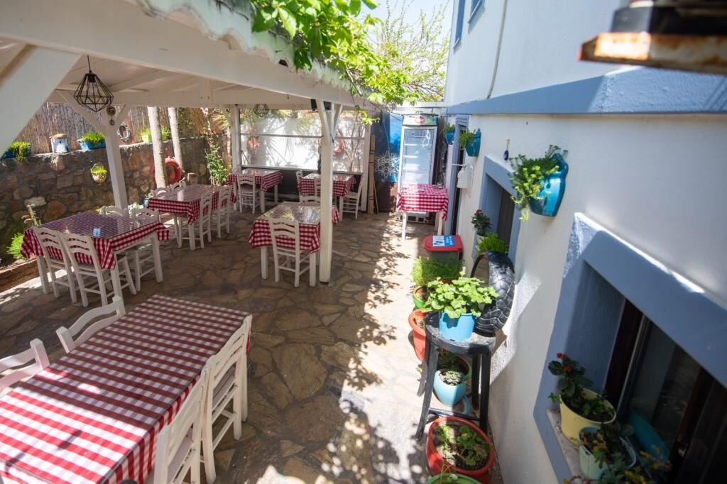 Ebruli Otel