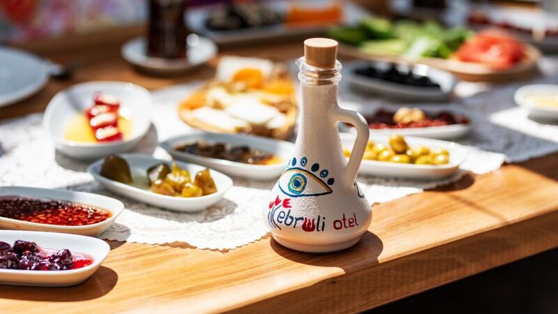 Ebruli Otel