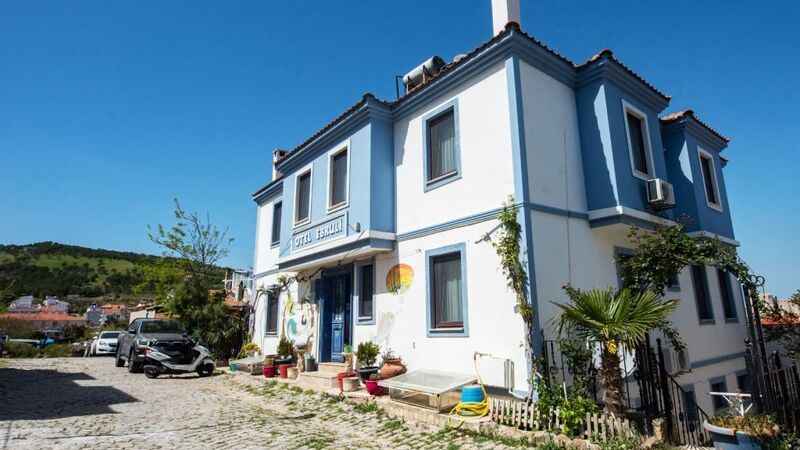 Ebruli Otel