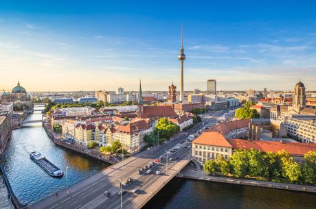 Hamburg'dan Berlin'e Kuzey Avrupa Turu Yaz Dönemi Ajet İle 3 Gece 4 Gün 2027