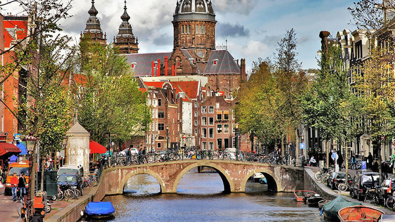 Elegant Benelüx & Alsace & Paris Turu Pegasus Havayolları ile 7 Gece 8 Gün (BSL-AMS) FL001