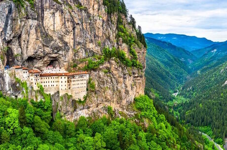 Uçaklı Karadeniz Yaylalar ve Batum Turu İzmir Çıkışlı