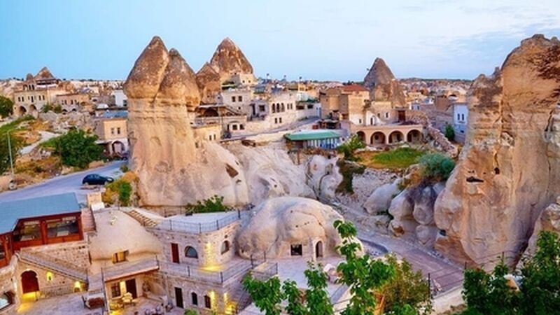 Kapadokya Kayseri & Erciyes Kayak Merkezi Turu (2 Gece Konaklamalı) İzmir Çıkışlı 2025