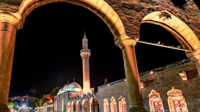 İstanbul - Ankara Çıkışlı Otobüslü Gap, Kemaliye, Divriği Turu (5 Gece Konaklamalı) 