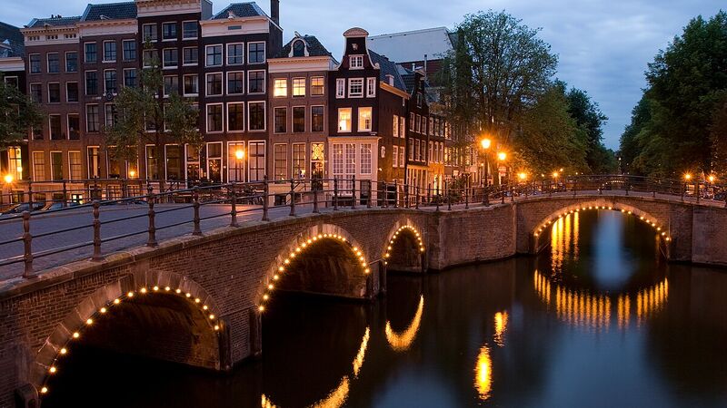 ANKARA ‘DAN BENELUX & PARİS & KÖLN TURU SunExpress Havayolları ile 7 gece
