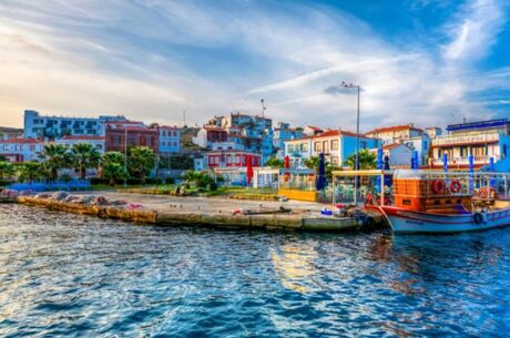 Trabzon Çıkışlı Uçaklı Kuzey Ege Turu (Foça ve Ayvalık Tekne Turu ile) 4 Gece Konaklamalı