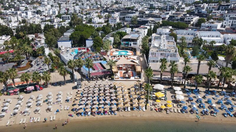 Leo Beach Resort +16 | 3 Gece Konaklamalı | İstanbul , İzmit, Bursa ve İzmir Hareketli