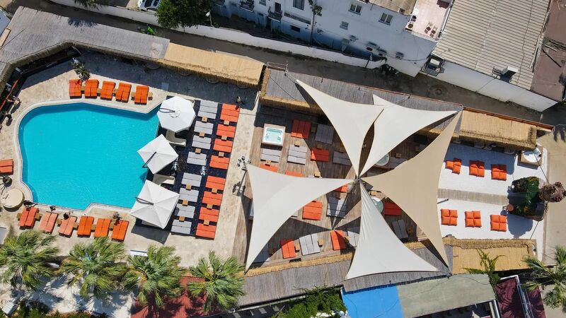 Leo Beach Resort +16 | 4 Gece Konaklamalı | İstanbul , İzmit, Bursa ve İzmir Hareketli