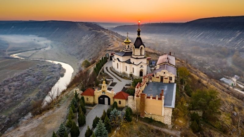 Gizli Cennet Moldova Hısky Hava Yolları ile 3 Gece 4 Gün