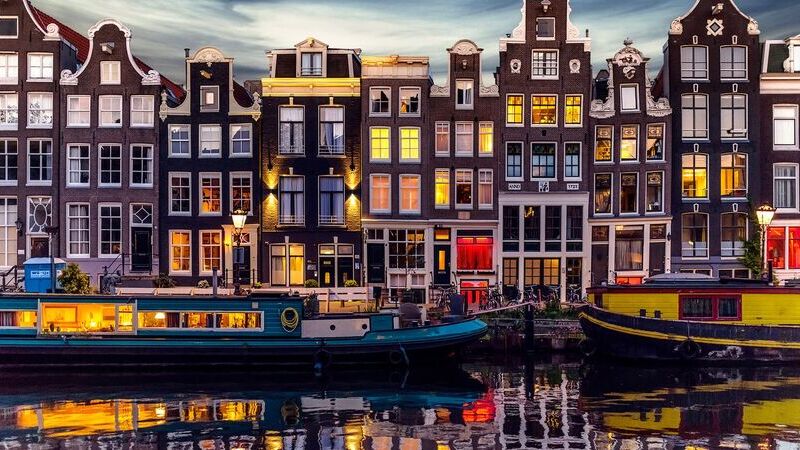 İZMİR'DEN BENELUX & PARİS & KÖLN TURU SunExpress Havayolları ile 7 gece