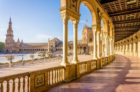 İzmir'den Mega İspanya & Endülüs Turu SunExpress Havayolları İle 6 Gece 7 Gün BCN-MAD IS001