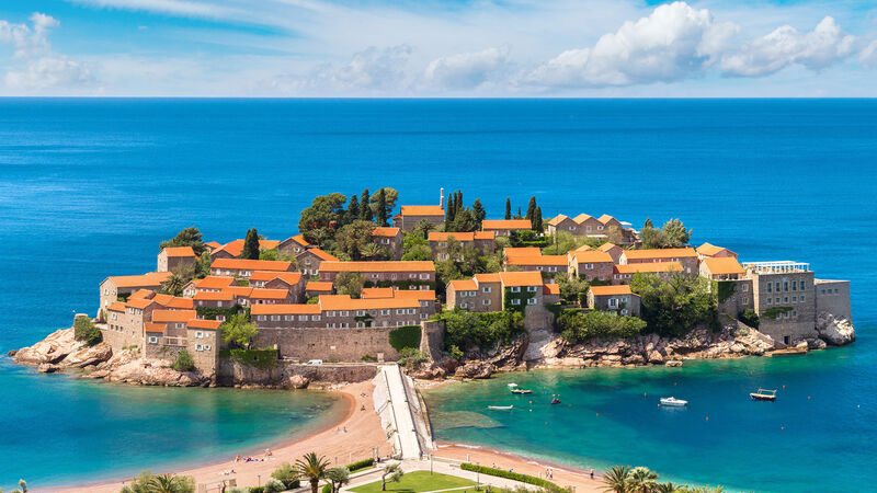 UÇAKLI VİZESİZ BUDVA NOEL PAZARLARI TURU