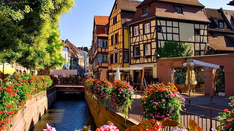 BERNİNA EXPRESS ILE  BİR AVRUPA MASALI TURU Pegasus Havayolları ile 7 gece