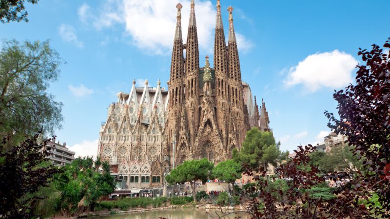 Antalya'dan Direkt Sefer ile Barcelona & Madrid Rotası Turu