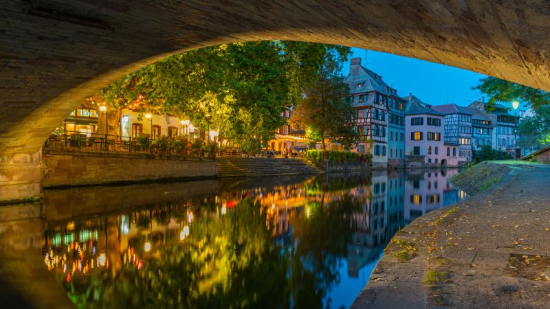 İzmir'den Direkt Hareket Görkemli Rüya Üçgeni Almanya - Fransa - İsviçre 3 Gece - SunExpress ile 2026 Yaz Dönemi