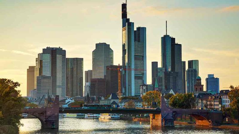 Dolu Dolu Alpler’de 5 Ülke Turu ve Bernina Ekspresi Rotası