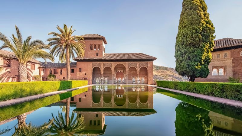 Görkemli İspanya ve Endülüs Şehirleri 7 Gece - THY ile 16 Mayıs (19 Mayıs Özel) (MAD-BCN)