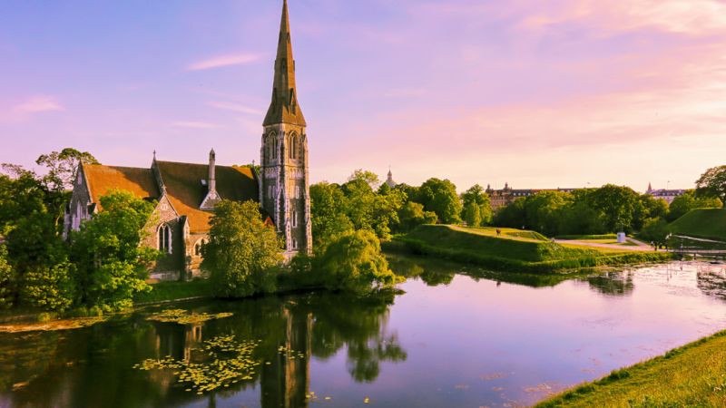 BERNİNA EXPRESS ILE  BİR AVRUPA MASALI TURU Pegasus Havayolları ile 7 gece